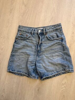 Zara Women's High-Waist Light Blue Denim Shorts